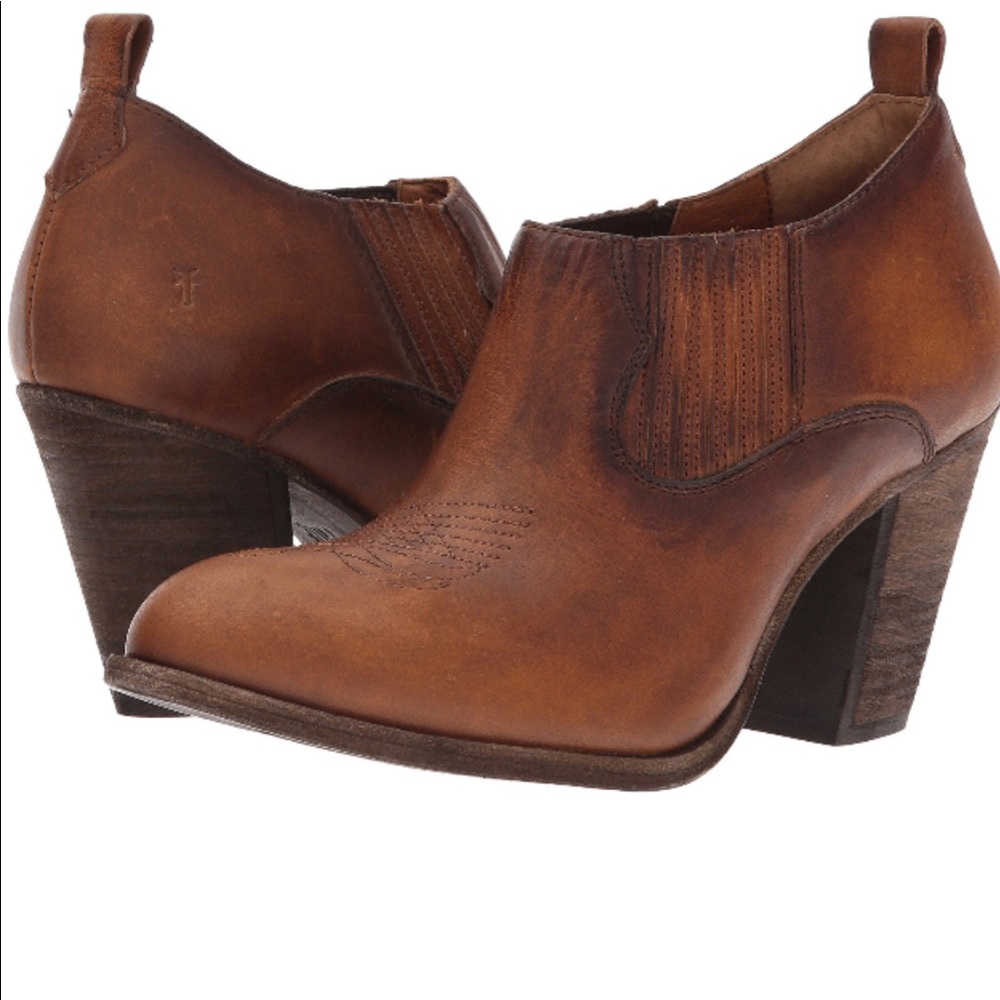 ⭐️Frye llana shootie ⭐️